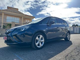 Opel Zafira Tourer 2013