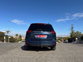 Opel Zafira Tourer 2013