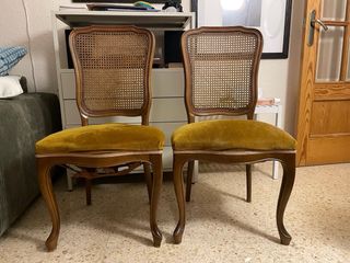 Pack 2 Sillas Vintage Ratán y Terciopelo
