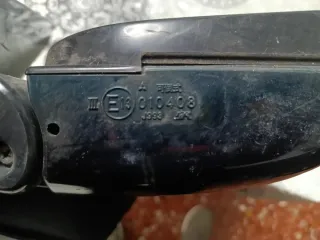 Espejo Retrovisor Derecho Mitsubishi Pajero 2003.