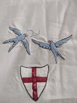 Sábana antigua bordada Montserrat