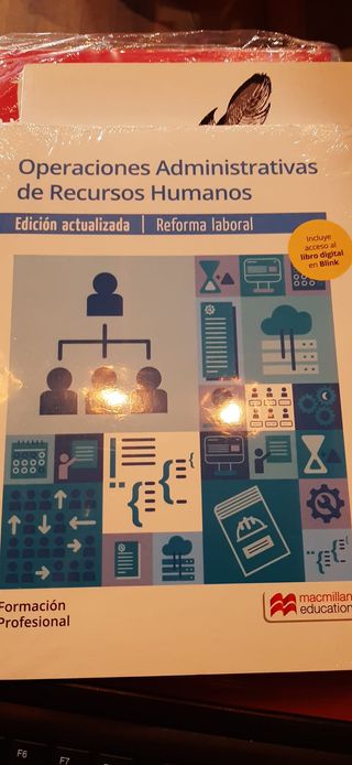 Libro de texto en formato físico de Operaciones...
