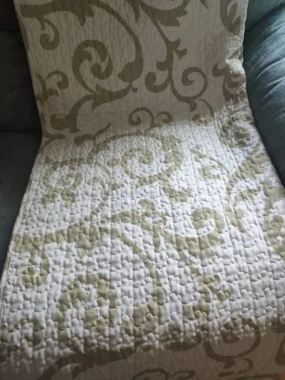 2 Colchas 90x190. Precio incluye las dos