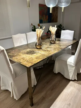 Juego de comedor con mesa y sillas Precio negociab