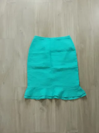Falda Zara turquesa con volantes