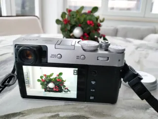 Cámara Fujifilm X100V Negra/Plateada