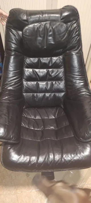 Sillón vintage de piel negro