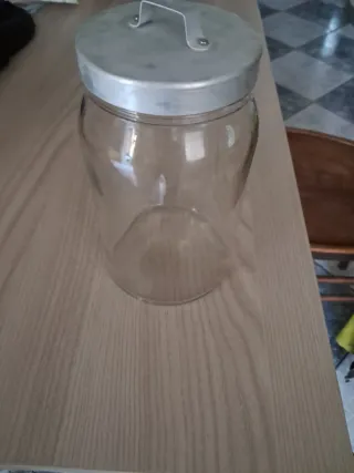Vaso contenitore in vetro con coperchio metallo