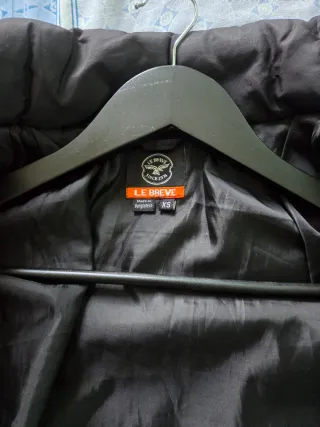 Piumino nero LE BREVE