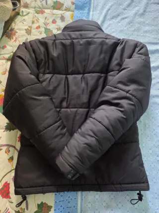 Piumino nero LE BREVE