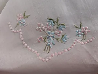 Juego de Sábanas Vintage Rosa Bordado