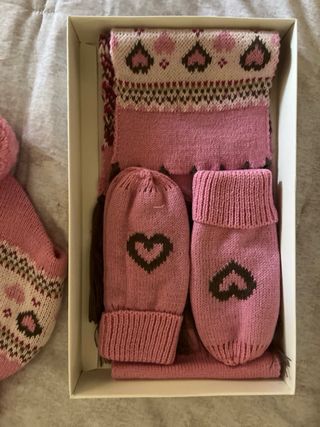 Conjunto gorro y manoplas niña El Corte Inglés