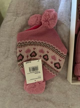 Conjunto gorro y manoplas niña El Corte Inglés
