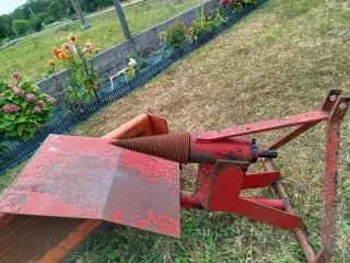 Partidor de leña tipo tornillo