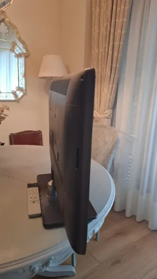 Televisor Loewe 32 Negro/Plata