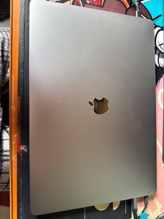 MacBook Pro 16 i9 32GB RAM 8GB Gráfica 2019 512gb