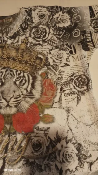 Camisola Senhora Estampada Tigre e Flores