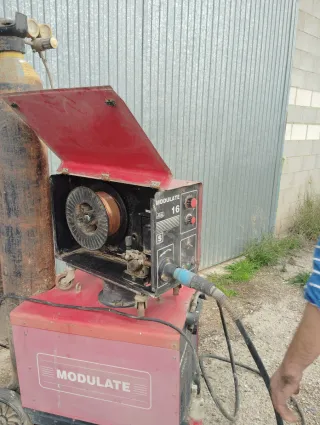 Soldadora Modulate 16 Trifásica 300 Ampincluye roo