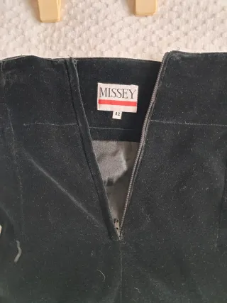 Falda tubo terciopelo negro