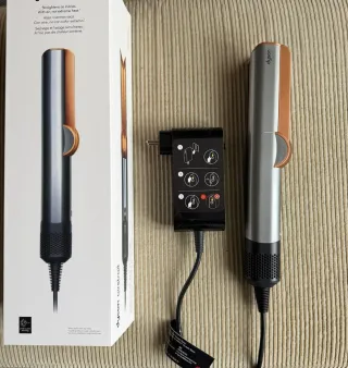 Piastre Dyson Airstrait Oro e Argento