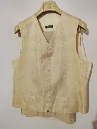 Traje completo beige