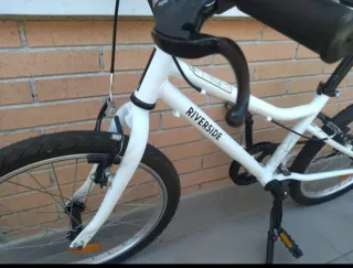 Bicicleta infantil blanca