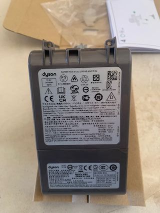 Batteria originale Dyson V8 - Tipo D (avvitata)