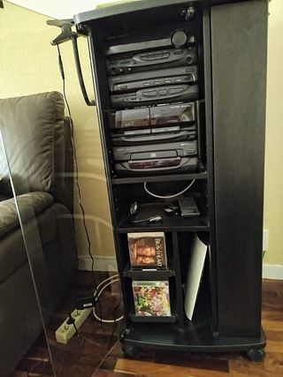 Mueble auxiliar en color negro