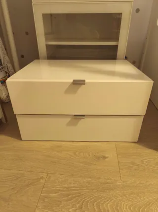 Mueble de salón con vitrina