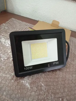 3 FOCOS LED 100W IP66