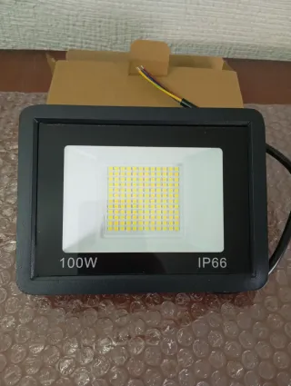 3 FOCOS LED 100W IP66