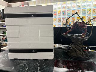 Queen Studios Figura Spiderman verdion Deluxe