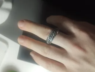 Anillo Vikingo Runas Acero con cadena giratoria