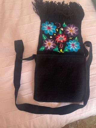 Bolso de tela bordado flores