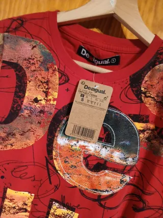 Camiseta Desigual Talla S Roja