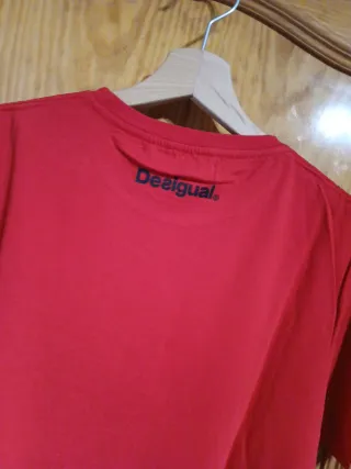 Camiseta Desigual Talla S Roja
