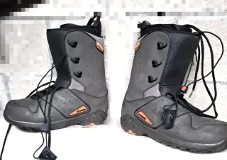 Stivali da snowboard Atomic Taglia 42