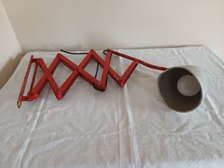 Lampada a compasso rossa industriale