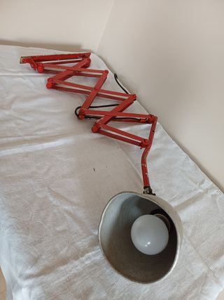 Lampada a compasso rossa industriale