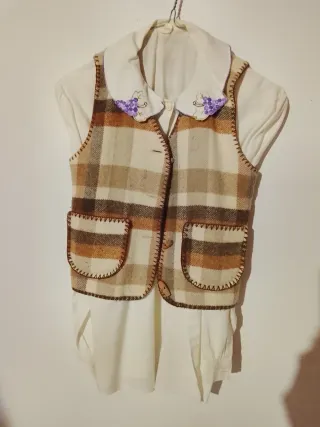 Conjunto infantil abrigo y falda