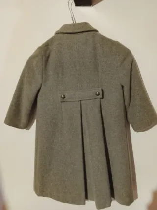 Conjunto infantil abrigo y falda