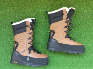 Botas Ugg Shasta Tall
