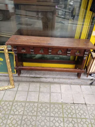 Banco de madera rústico