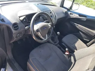 Ford E-Transit Courier 2017