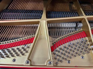 Piano de Cola Kawai RX7