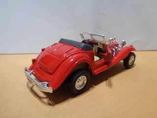 Miniatura Mercedes Benz 500K Escala 1:39