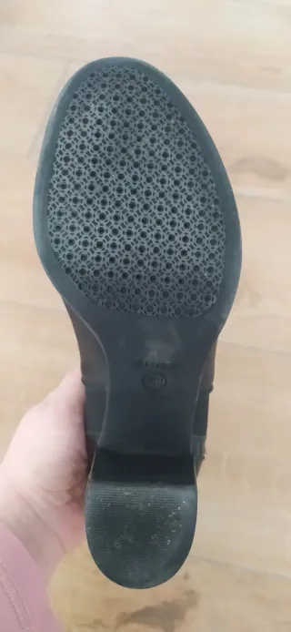 Botines Geox Piel Tacón Ancho Negro