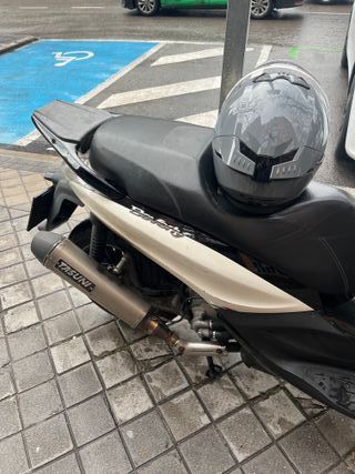 Scooter Blanco y Negro