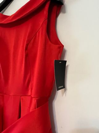 Vestido rojo de fiesta con cuello Peter Pan