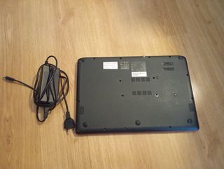 Portátil Acer Aspire ES1-520 ROJO